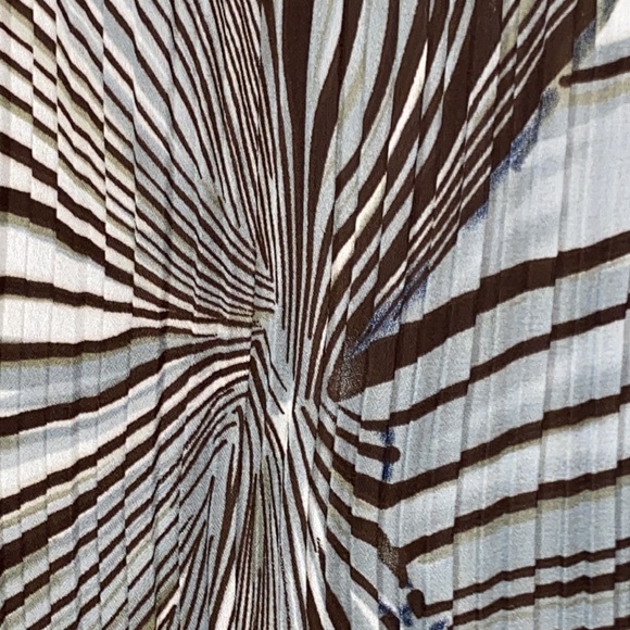 Robbie Bee Dress Pleated,Ruffle neckline sleeveless abstract tan brown size 8 - Picture 12 of 13